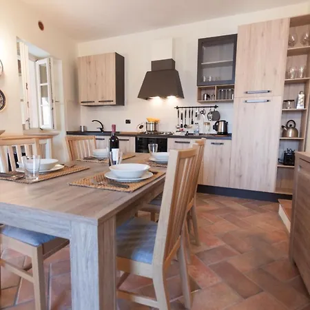 Casa Pina - By Lovecomo